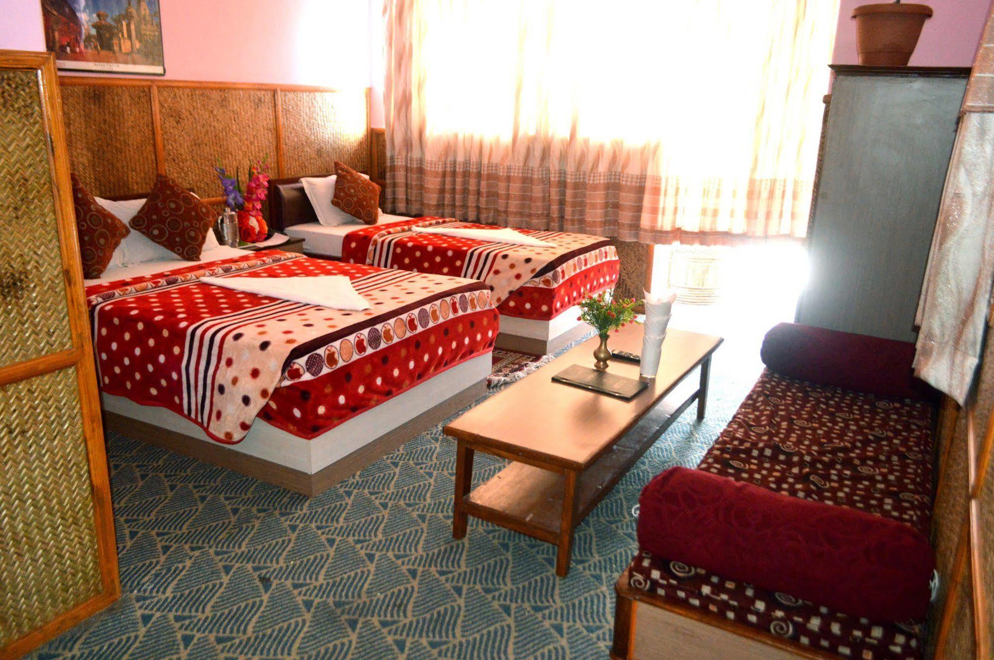 Pokhara Deep Sagar Hotel Kültér fotó